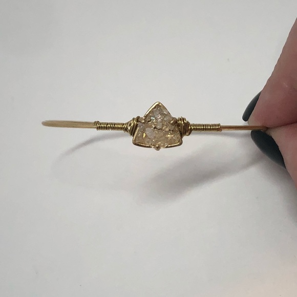 🎉🎉HP 10/4🎉🎉Gold Tone Druzy Triangle Bracelet - Picture 2 of 4